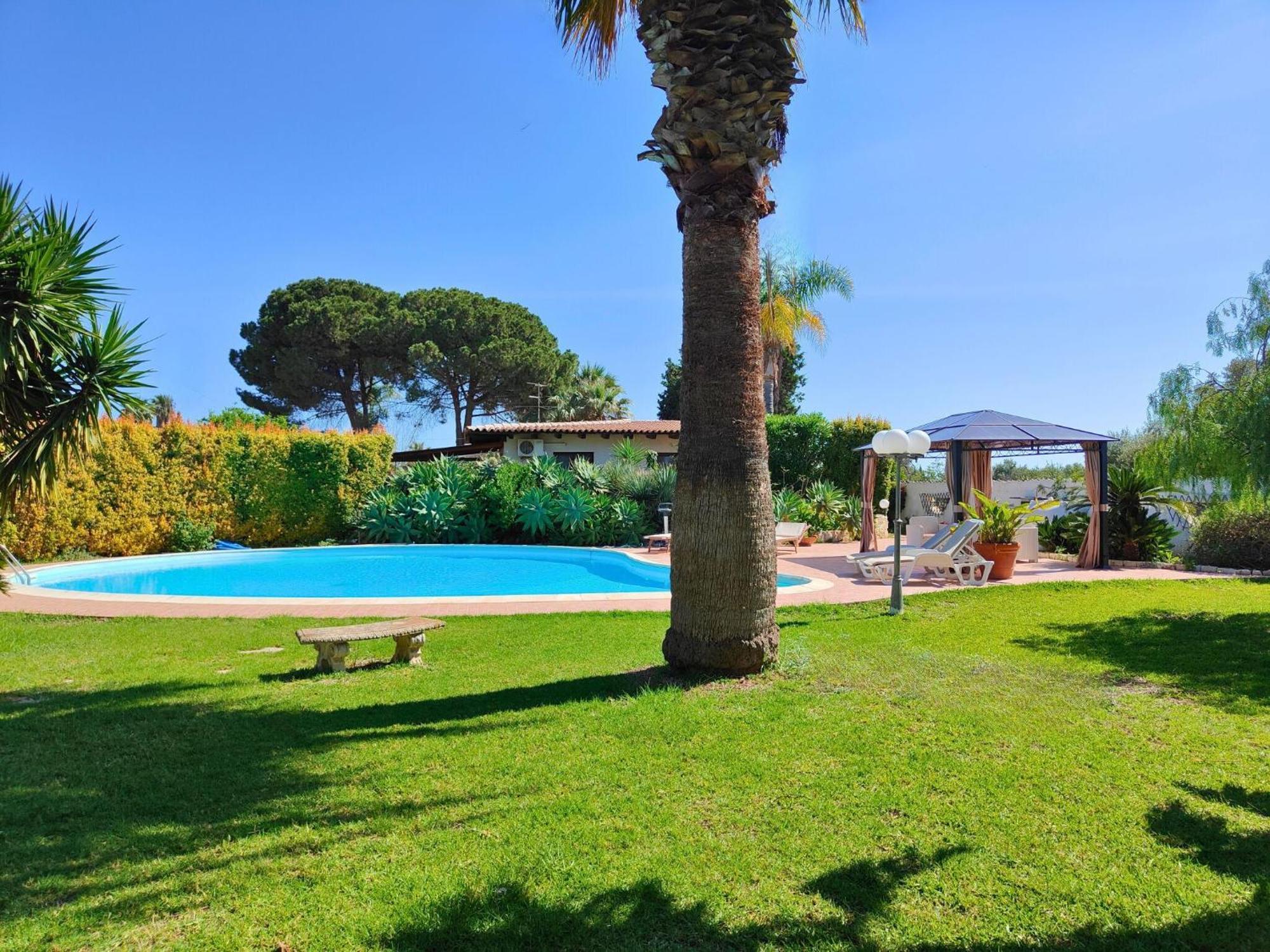 Villa Alfonsa, Fontane Bianche, Siracusa, Private Pool, 10Min From The Beach Exterior photo